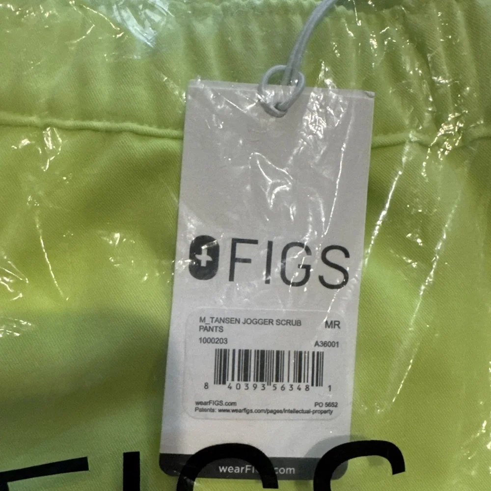 NWT Figs Scrub SET for MEN in size M, Leon top and Tansen joggers regular - Picture 3 of 4